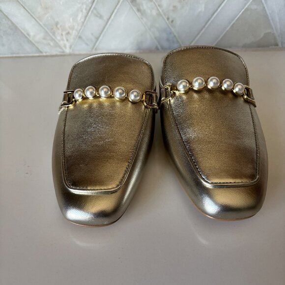 Stuart Weitzman Gold Perla Flat Mule Pearl Chain Size 8 New - Picture 2 of 10